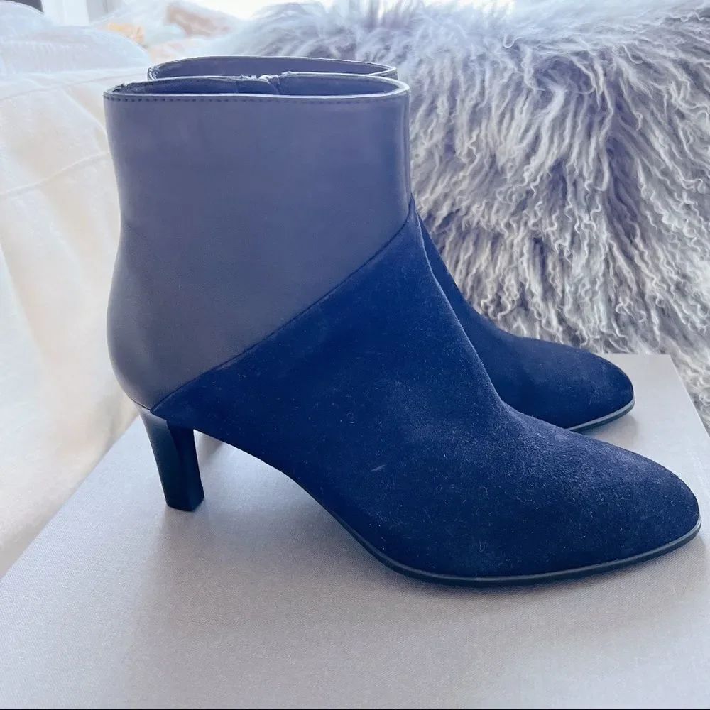 Aquatalia Dia Dress Suede/Calf Bootie Navy/black
